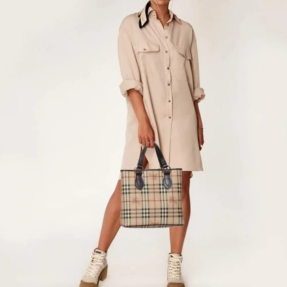 LAST CHANCE SALE!AUTHENTIC Burberry Classic Regent Leather Tote Bag Haymarket - Picture 2 of 16